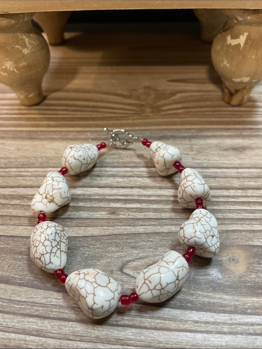 White Crackle Stone Bracelet with Red Accent Beads
